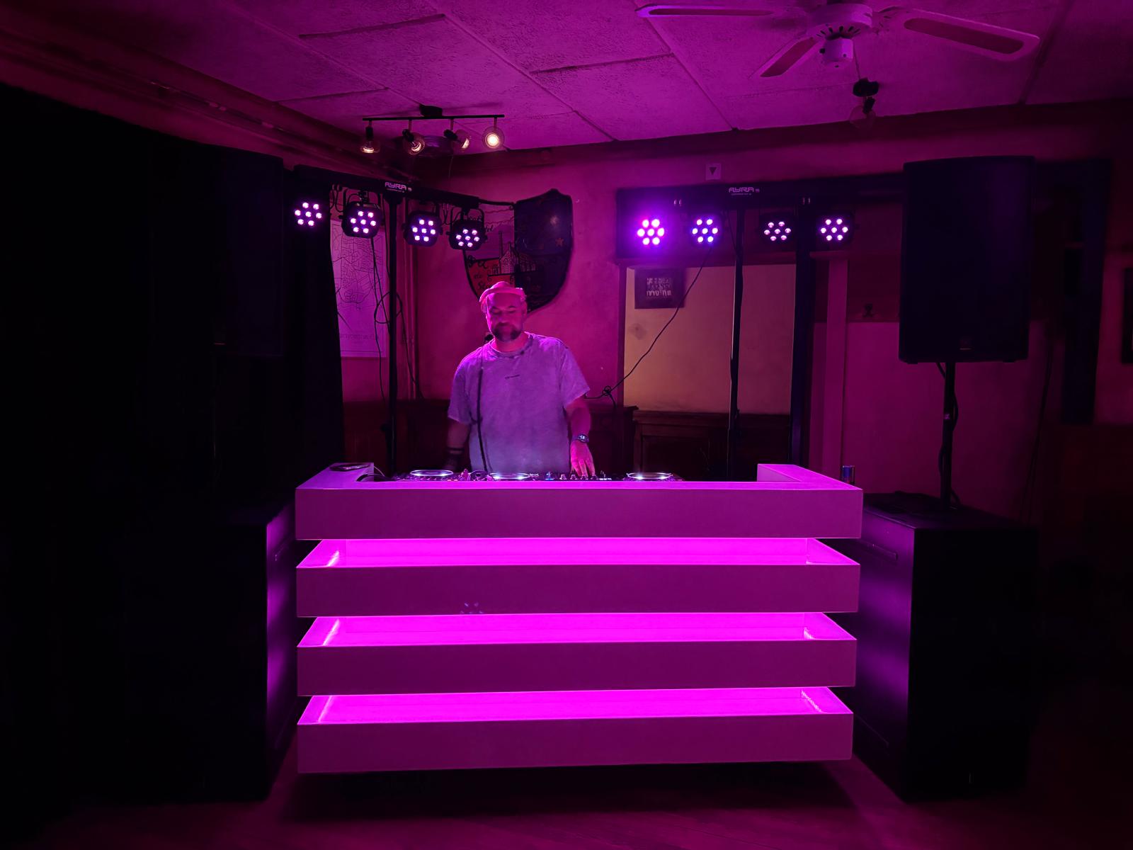 Dj Booth
